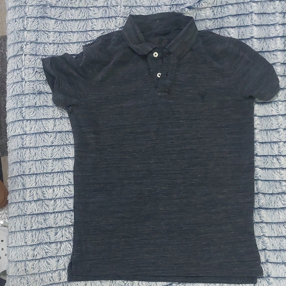 American‎ Eagle Men's Dark Gray Marled Polo Shirt Medium?